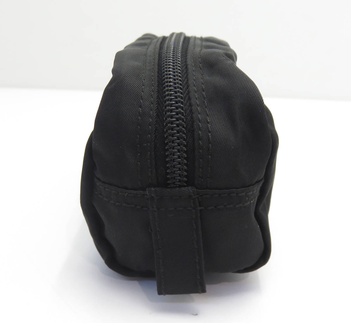 ☆PRADA/プラダ ナイロン ミニポーチ 約7.5㎝×14.5㎝ 三角ロゴプレート