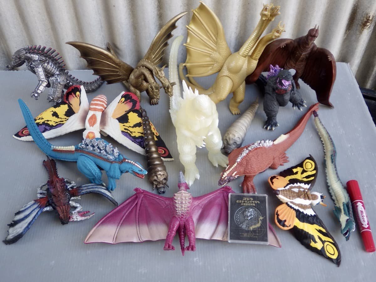 大量まとめ売り！特撮マニアのコレクション放出品 ダンボール箱一杯分 