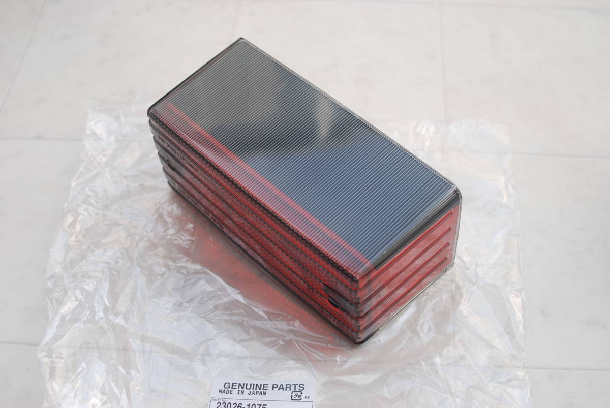 ♪Z1000R 純正 新品 テールレンズ Z1000J GPZ400F GPZ750F Z750GP