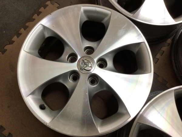 トヨタ純正アルファード取り外し品 17&times;7J+45 114.3/5Hヴェルファイアなど純正戻しや純正流用スペアとしてもオススメ(純正品)｜売買されたオークション情報、yahooの商品情報をアーカイブ公