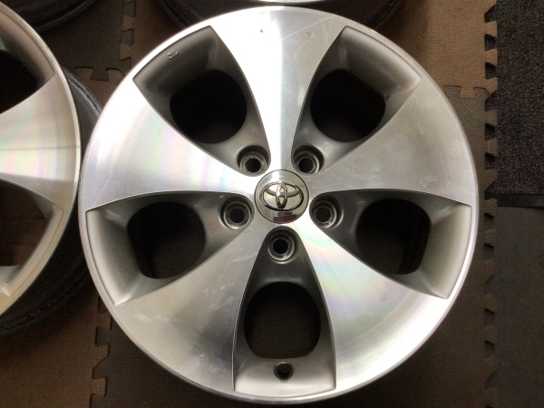 トヨタ純正アルファード取り外し品 17&times;7J+45 114.3/5Hヴェルファイアなど純正戻しや純正流用スペアとしてもオススメ(純正品)｜売買されたオークション情報、yahooの商品情報をアーカイブ公