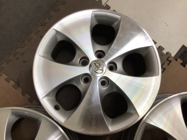 トヨタ純正アルファード取り外し品 17&times;7J+45 114.3/5Hヴェルファイアなど純正戻しや純正流用スペアとしてもオススメ(純正品)｜売買されたオークション情報、yahooの商品情報をアーカイブ公