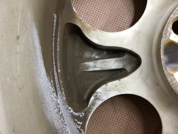 トヨタ純正アルファード取り外し品 17&times;7J+45 114.3/5Hヴェルファイアなど純正戻しや純正流用スペアとしてもオススメ(純正品)｜売買されたオークション情報、yahooの商品情報をアーカイブ公