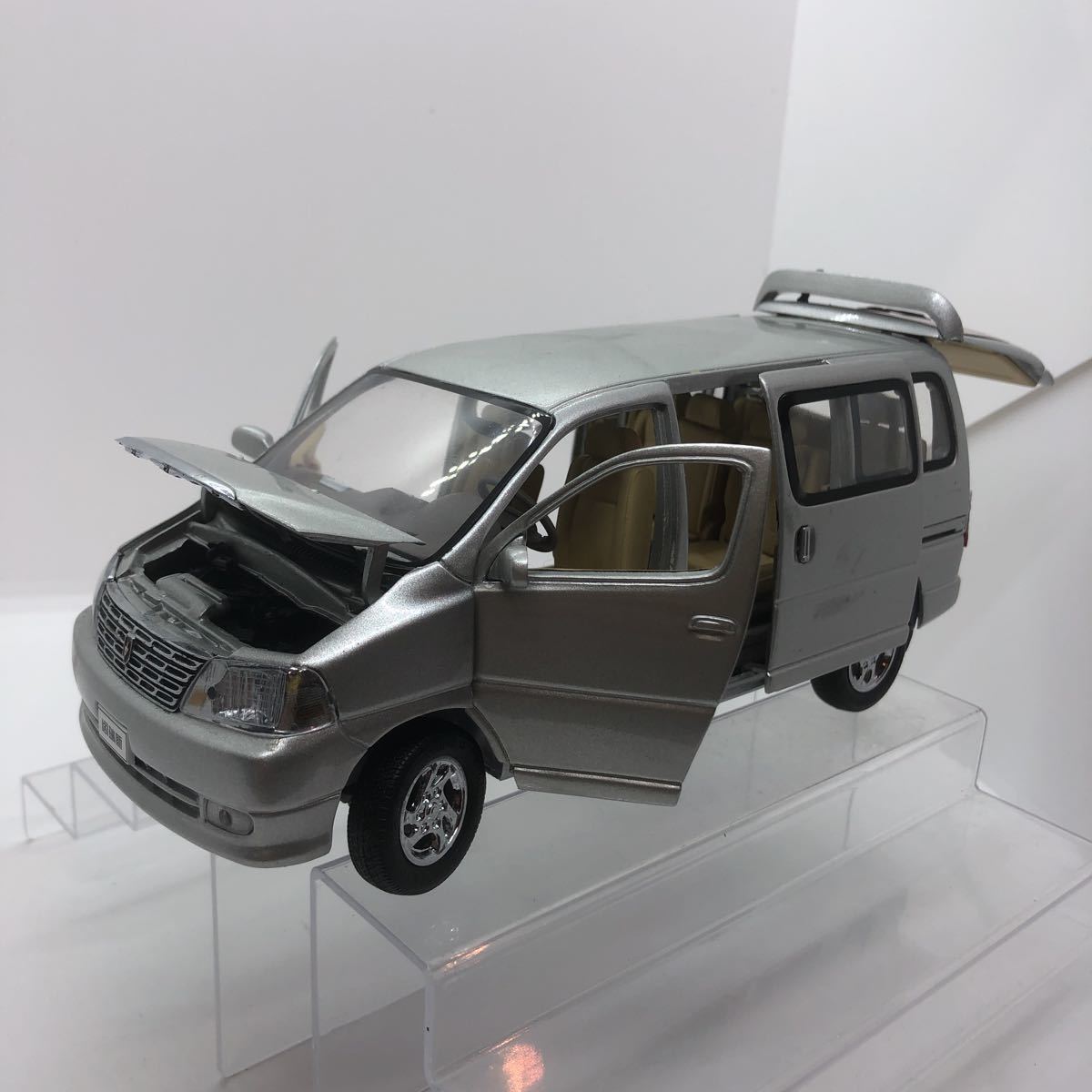 1/24 ？ トヨタ グランド ハイエース レジアス メーカー不明 ジャンク