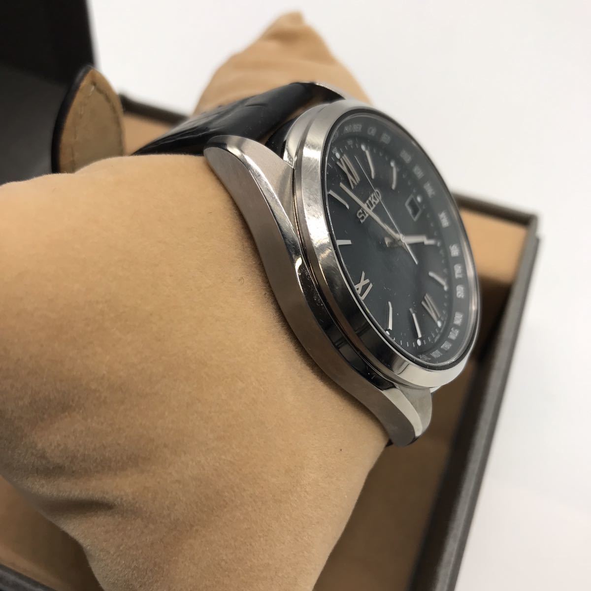美品！SEIKO セレクション チタン 革 電波ソーラー SBTM297/7B75-0AB0 