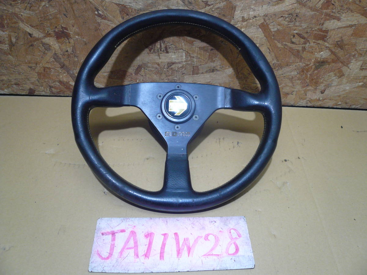 Ｗ２８　本州送料１５００円　ジムニー　ＪＡ１１　ＭＯＭＯ　ステアリングハンドル　ＪＡ１１用ボス付き　３４センチ