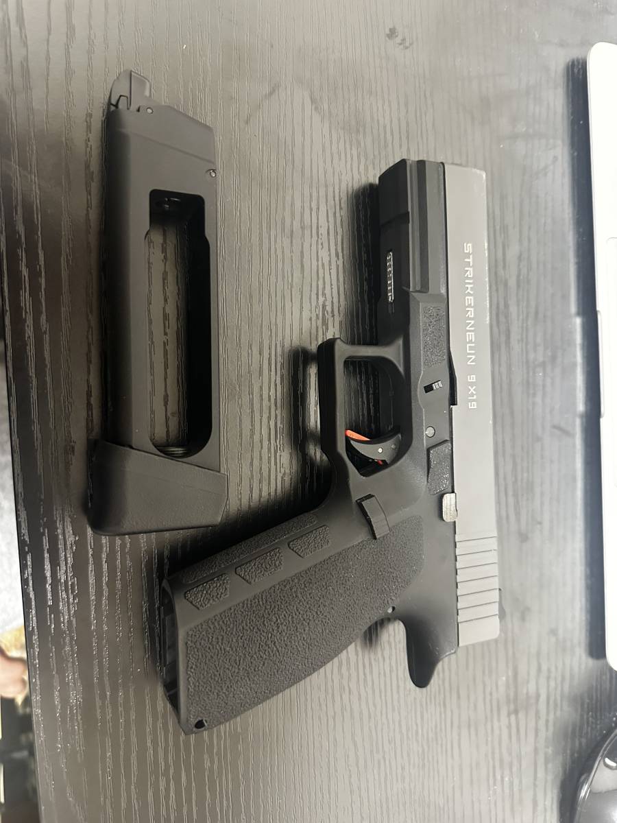 カーボン8 ストライカーナインCO2