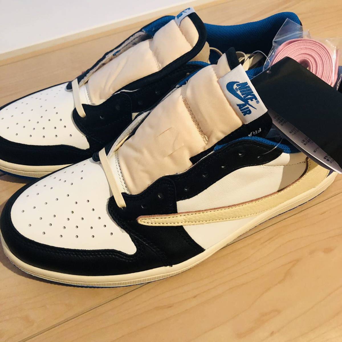 新品未使用 ナイキ トラヴィス フラグメント NIKE エア ジョーダン 1 