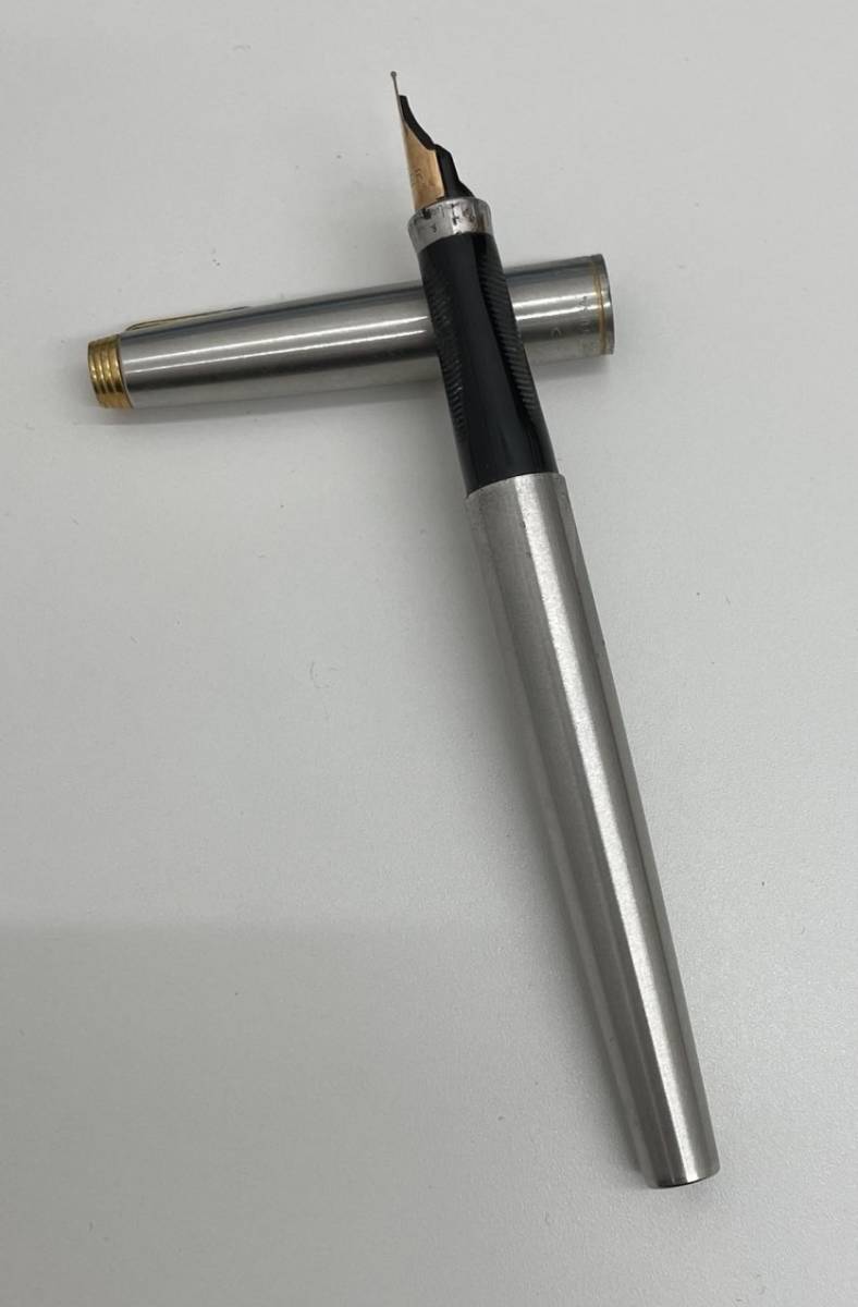 最安値 #639 PARKER パーカー 万年筆 ペン先14K シルバー 文房具