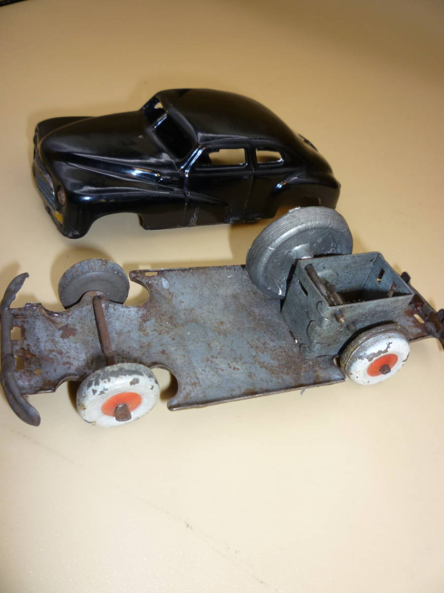 レトロのブリキの車4台セット