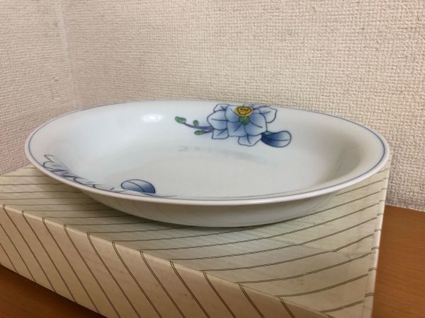 未使用品】有田焼 華山窯 大皿 31cm 胡蝶蘭 パスタ皿/カレー皿(青磁