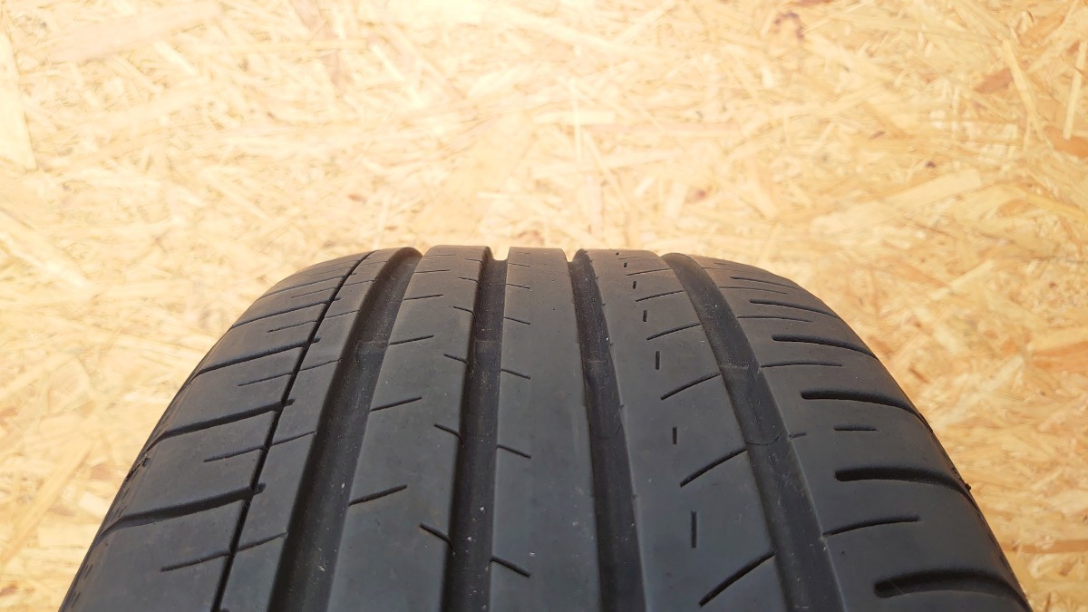バリ溝】YOKOHAMA BluEarth-GT AE51 ヨコハマタイヤ 215/45R17 1本のみ
