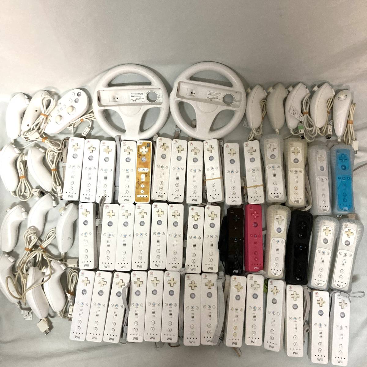 【1円スタート】 Wii ウィー　リモコン　43個　ヌンチャク 15個　まとめ売り　セット　任天堂　Nintendo まとめ　現状品　匿名配送