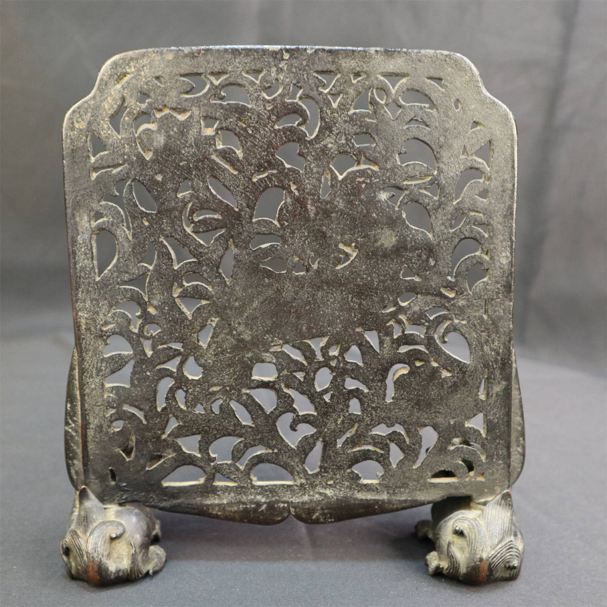 中国美術　清時代　古美術　骨董品　古道具 唐物 古美術 中国骨董品 うぶだし品 文房用品 鉄製 鋳物 硯屏 獅子 美