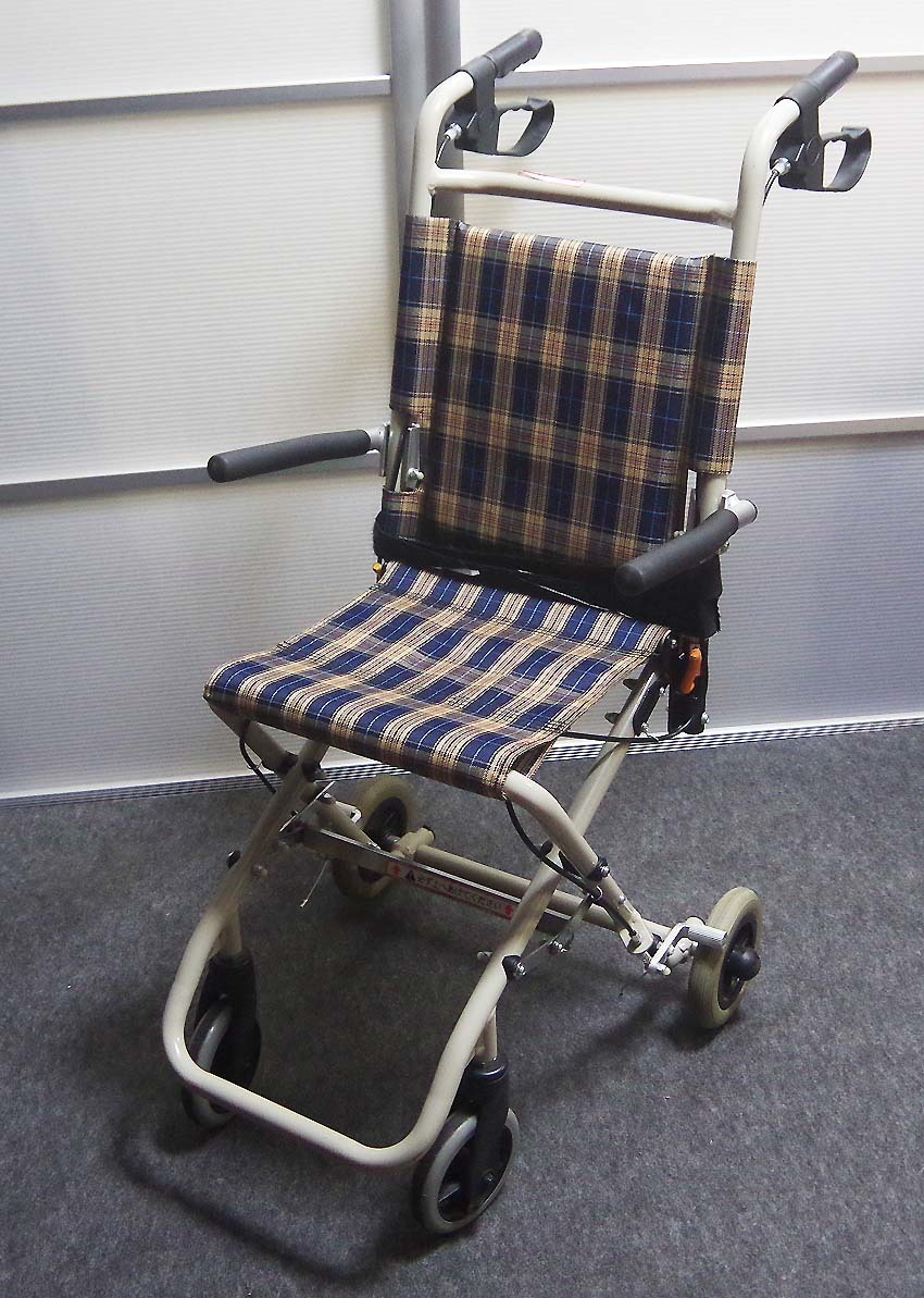 車椅子 幸和製作所 テイコブ アルミ製 コンパクト 車椅子 介助車