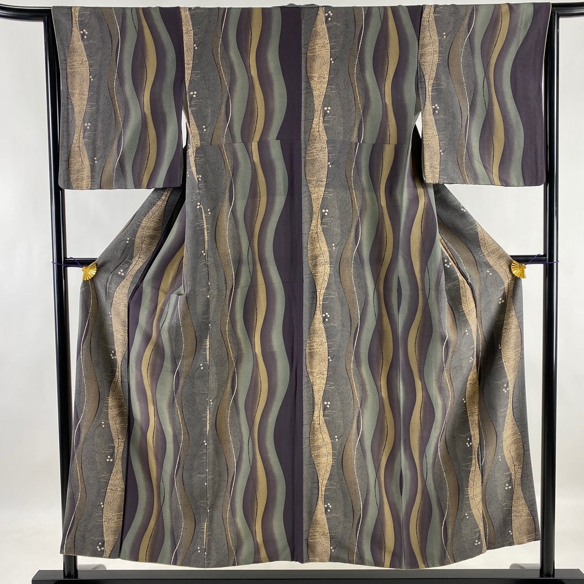 小紋 美品 秀品 よろけ縞 葉と実 灰紫 袷 身丈153.5cm 裄丈63.5cm S 正絹 【中古】