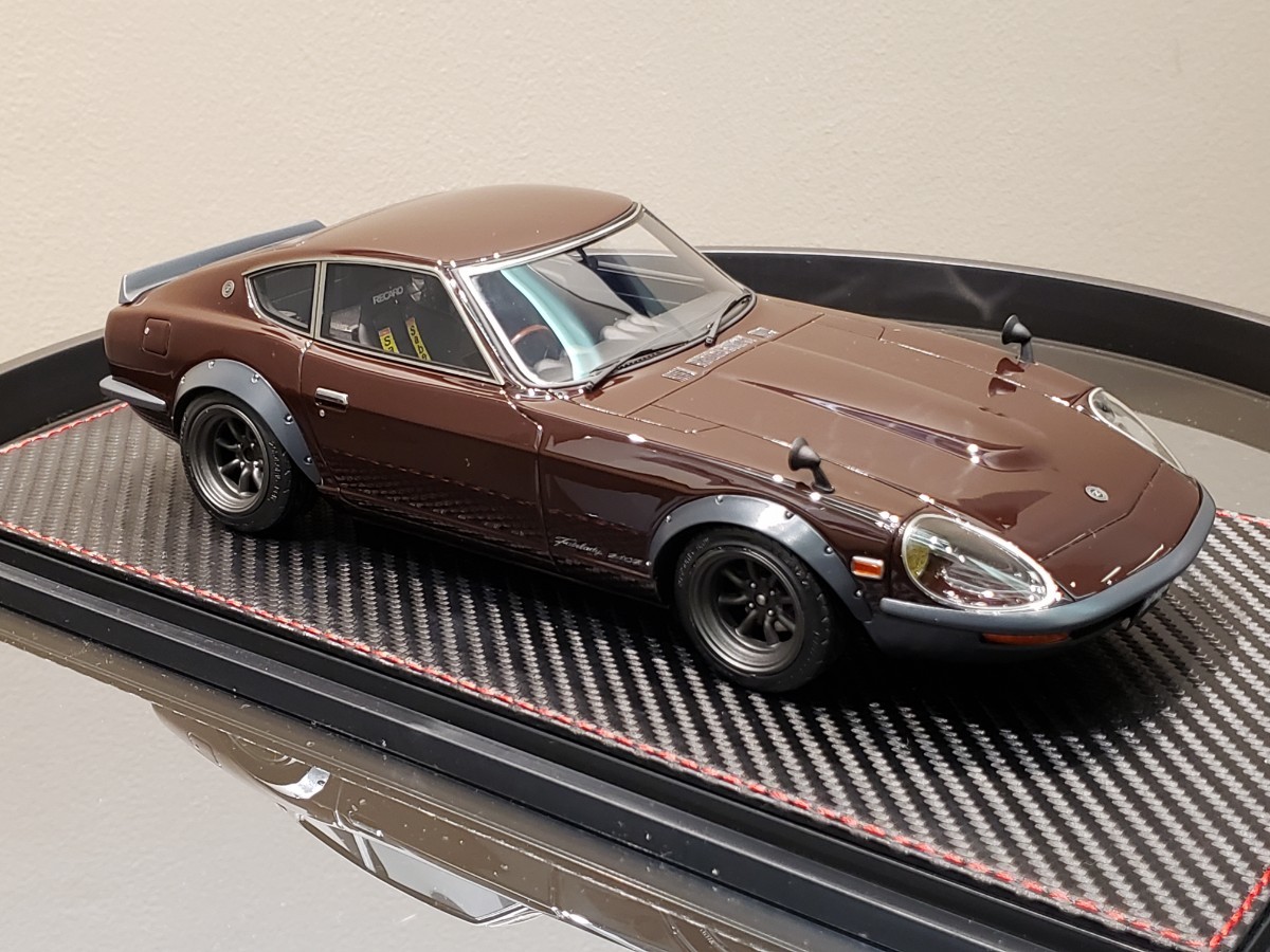 イグニッションモデル 1/18 フェアレディ 240ZG (HS30) マルーン