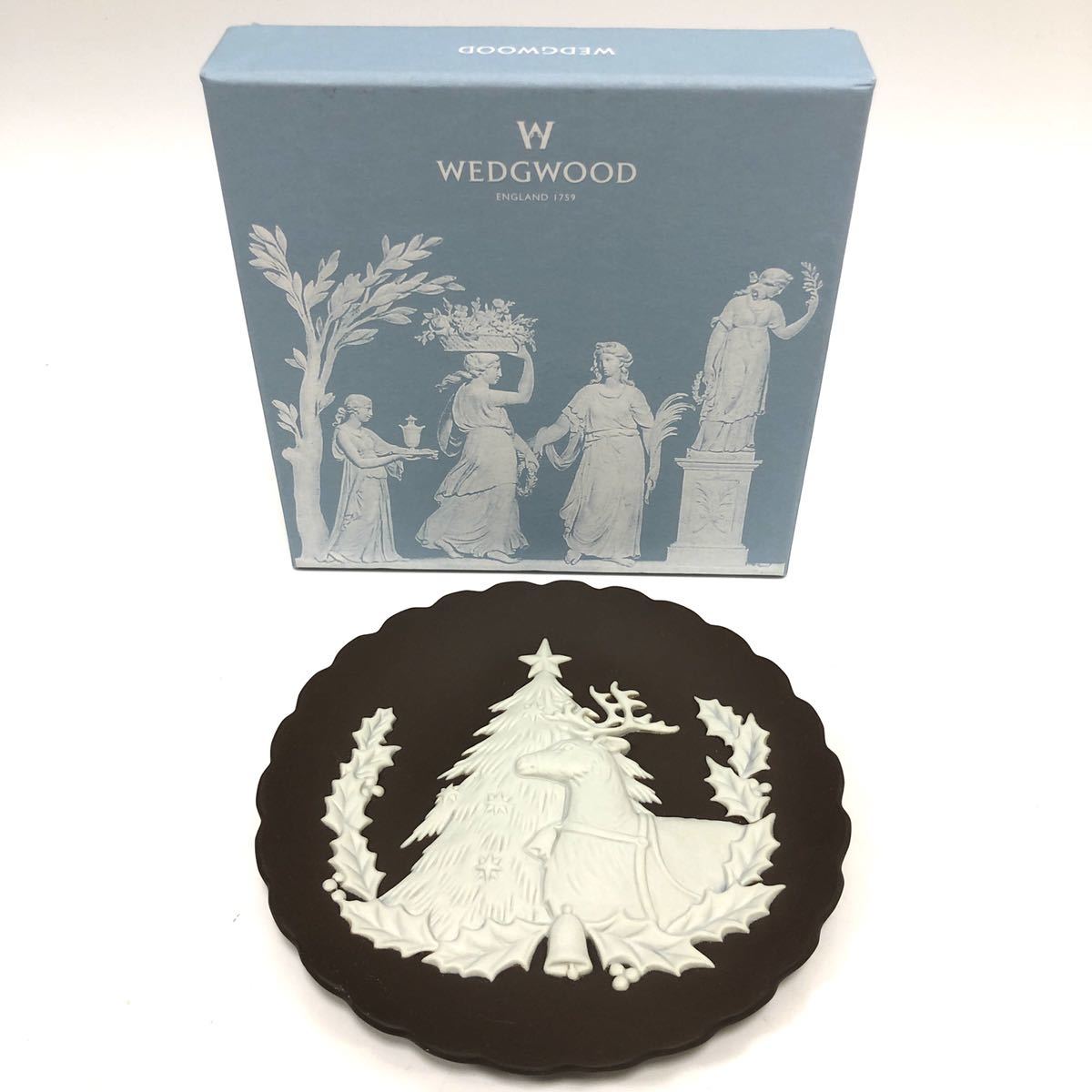 ▼良品 ウェッジウッド WEDGWOOD 希少 ジャスパー フェスティバルトレイ クリスマストレイ ブラウン 飾り皿 絵皿 食器 RC3504