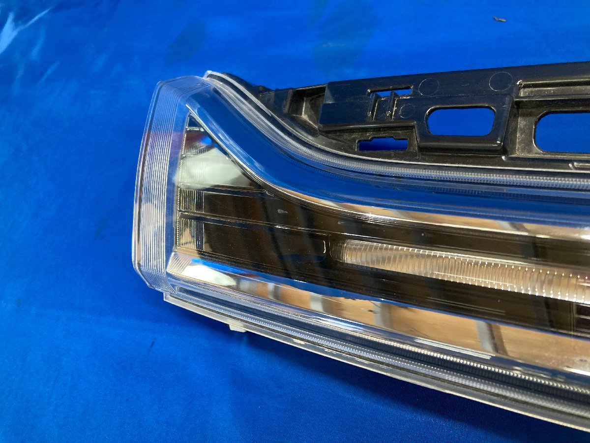 スズキ ソリオバンディット MA36S フロントグリル 72110-81P5 LED(白 