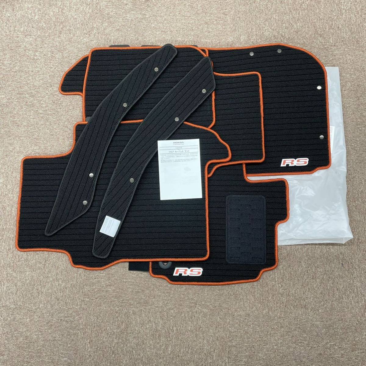 ☆新品 ホンダ HONDA フィット RS 純正 フロアマット GK5 CVT honda
