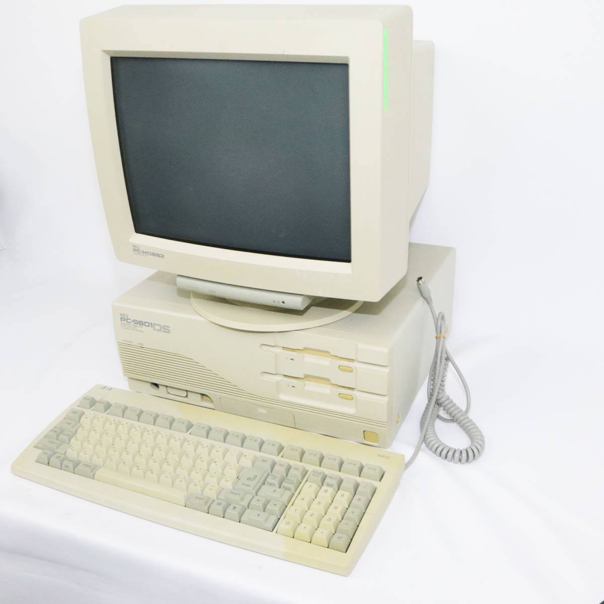 NEC PC-KD88215インチCRTディスプレイモニター PC-9801DS/U2 旧型PC PC 