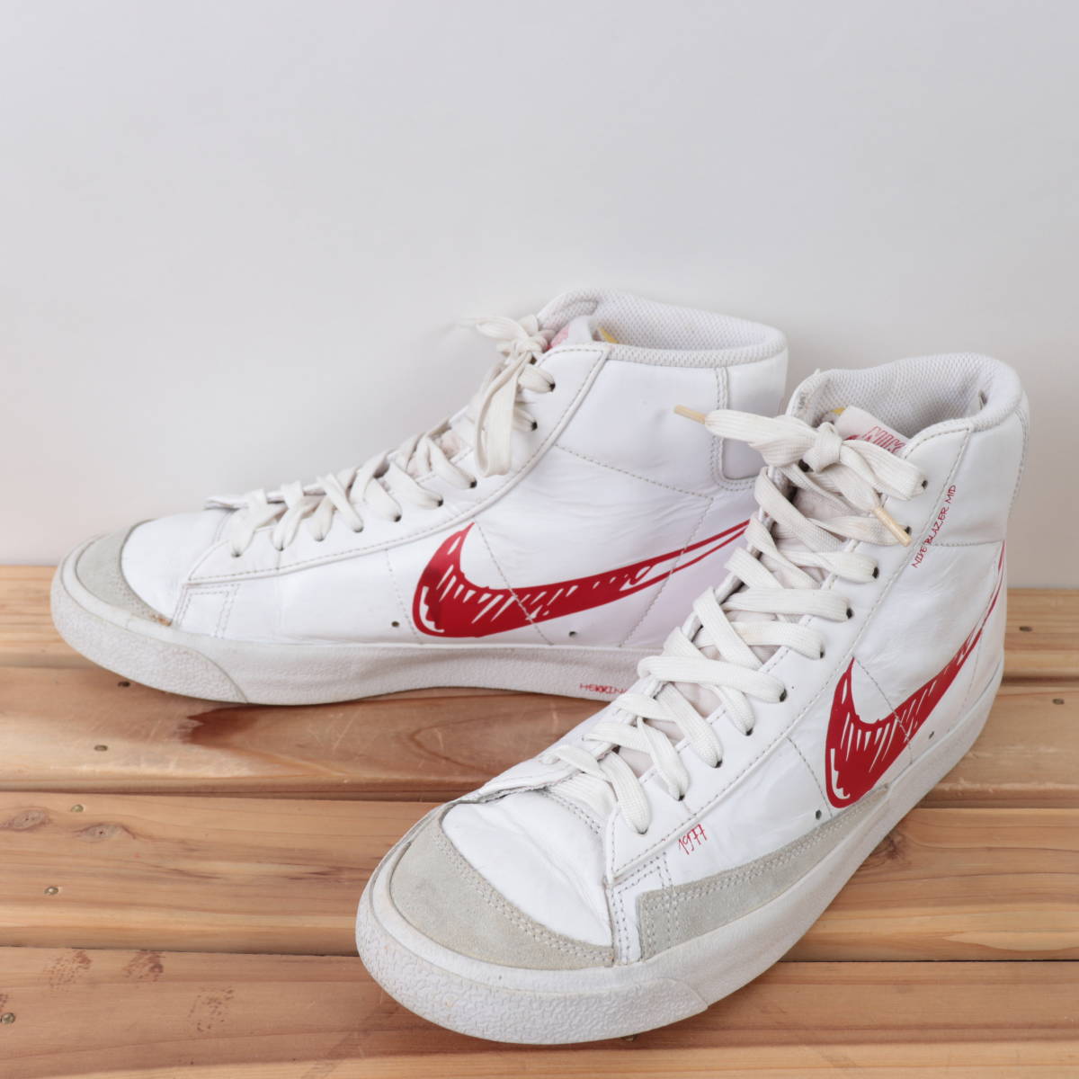 z2934 ナイキ ブレーザーミッド ヴィンテージ 77 US7.5 25.5cm/白 ホワイト ライトグレー NIKE BLAZERMID VNTG 77 メンズ スニーカー 中古