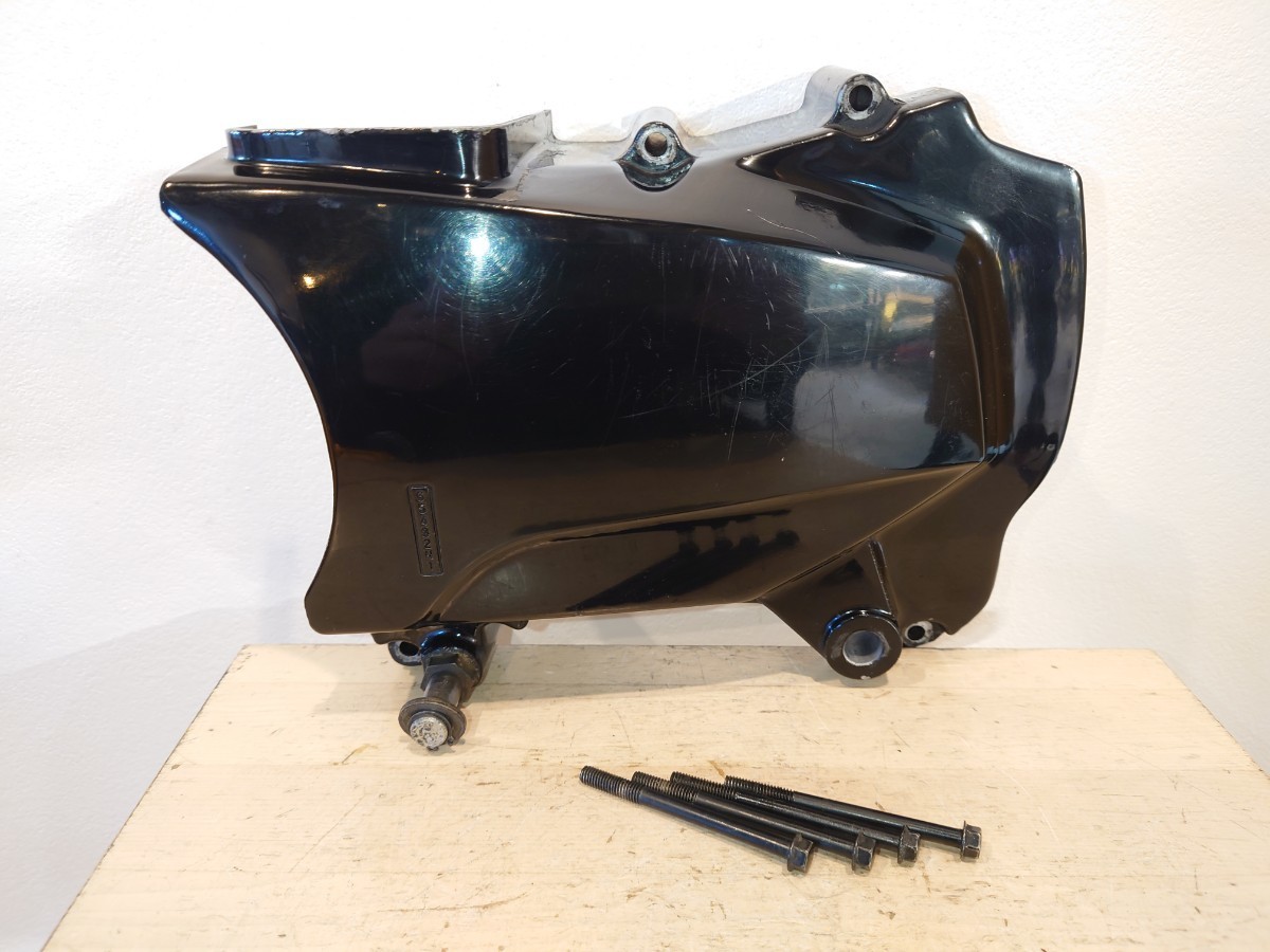 実働外し GPZ400F 純正 スプロケット カバー 黒 スプロケ エンジン 