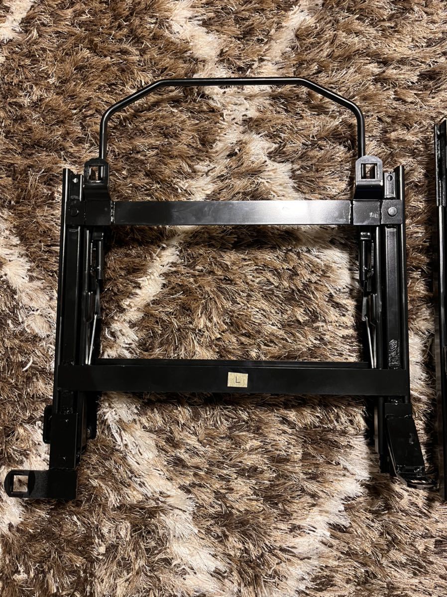 la buonoアバルト595サベルト用ローポジションシートレール左右セット  