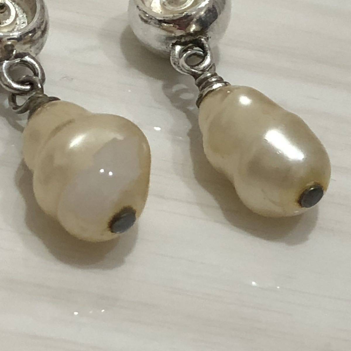 シャネル パール ピアス CHANELロゴ ボール 正規品 (管DE15 P33 