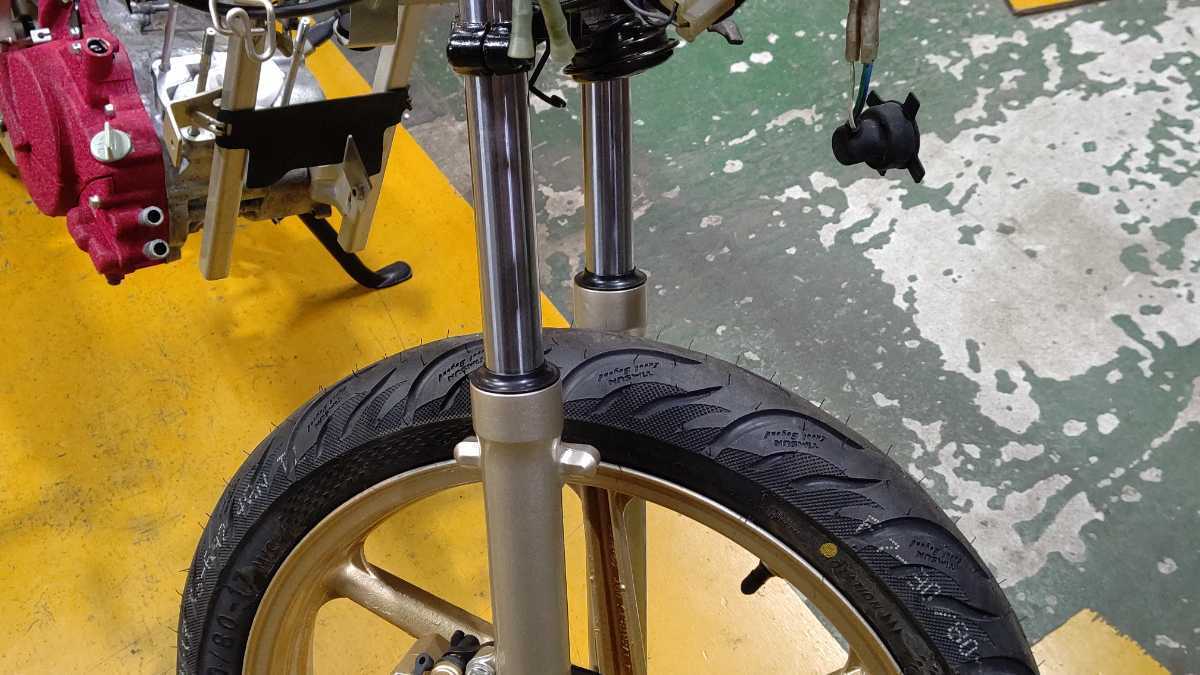 ☆☆☆業販☆☆☆激安独占出品☆☆◎在庫豊富◎No.11451518◎インナーチューブ フロントフォーク ホンダ NS-1 AC12 全年式 再メッキよりも