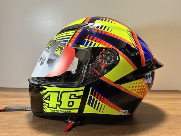 AGV ものたりない K1S ロッシモデル ミラーシールド付き