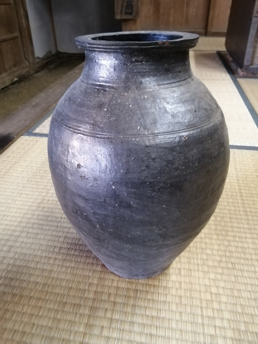 黒陶壺 琉球 18世紀 沖縄 壺屋 高さ38㌢ 焼き締め 壺 甕 民芸 TB01e5