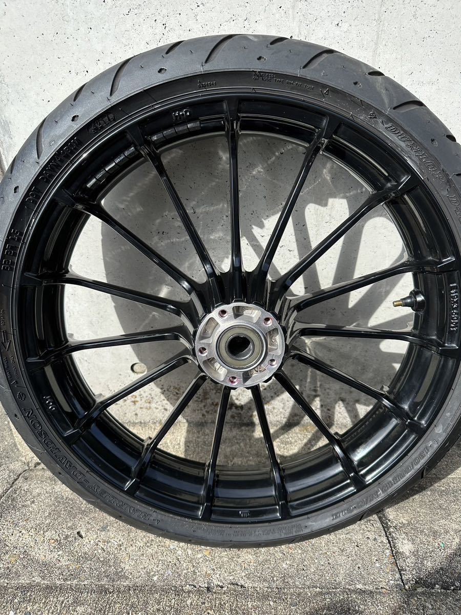 ハーレダビッドソン　純正　フロント　ホイール　タイヤ　FLHX 2019