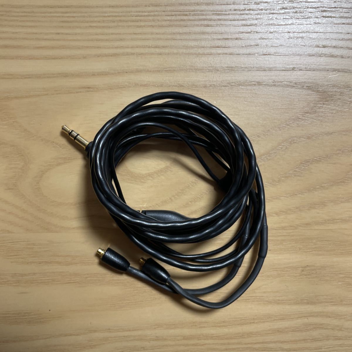 SHURE イヤホンSE425-V-J カナル型 メタリックシルバー 国内正規品 SHURE イヤホン SE425-V-J SE425-V+BT2-A .: ミニ