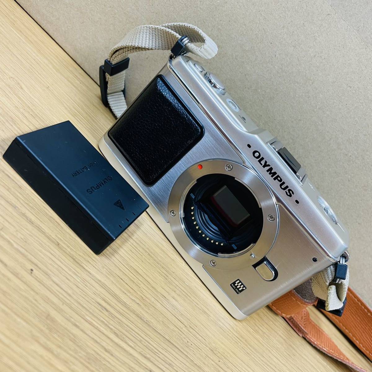 赤字超特価，2026 OLYMPUS オリンパス ミラーレス一眼 PEN SINCE1959 E-P1 デジタル カメラ NN930(オリンパス)｜売買されたオークション情報、yahooの商品情報をアーカイブ公開 - オークファン オリンパス