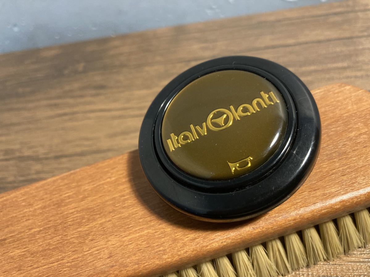 italvolantiイタルボランテ社製 ステアリング ホーンボタン ジャンク品