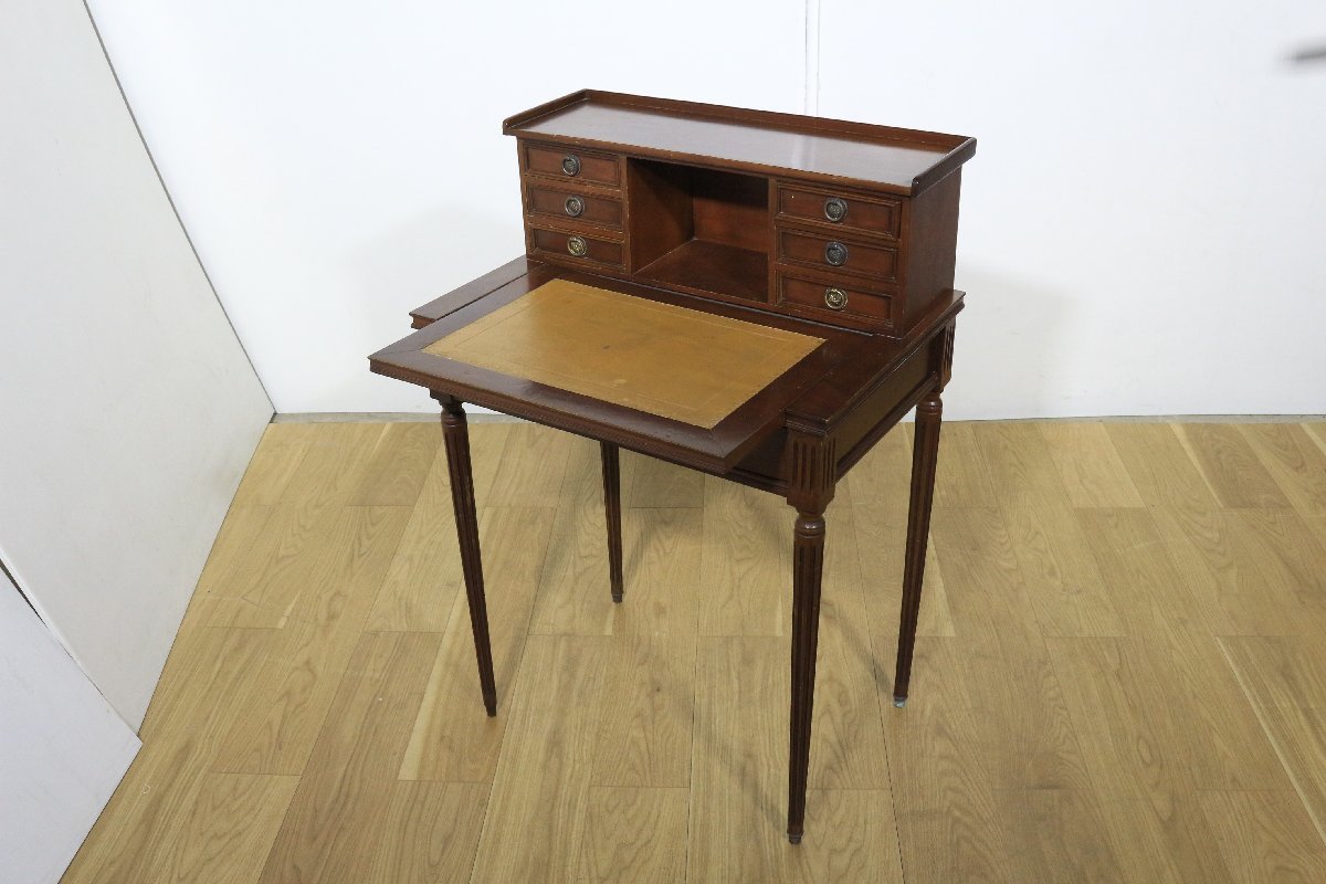 イギリスアンティーク☆ライティングデスク☆机板革張り☆ 革張り天板の