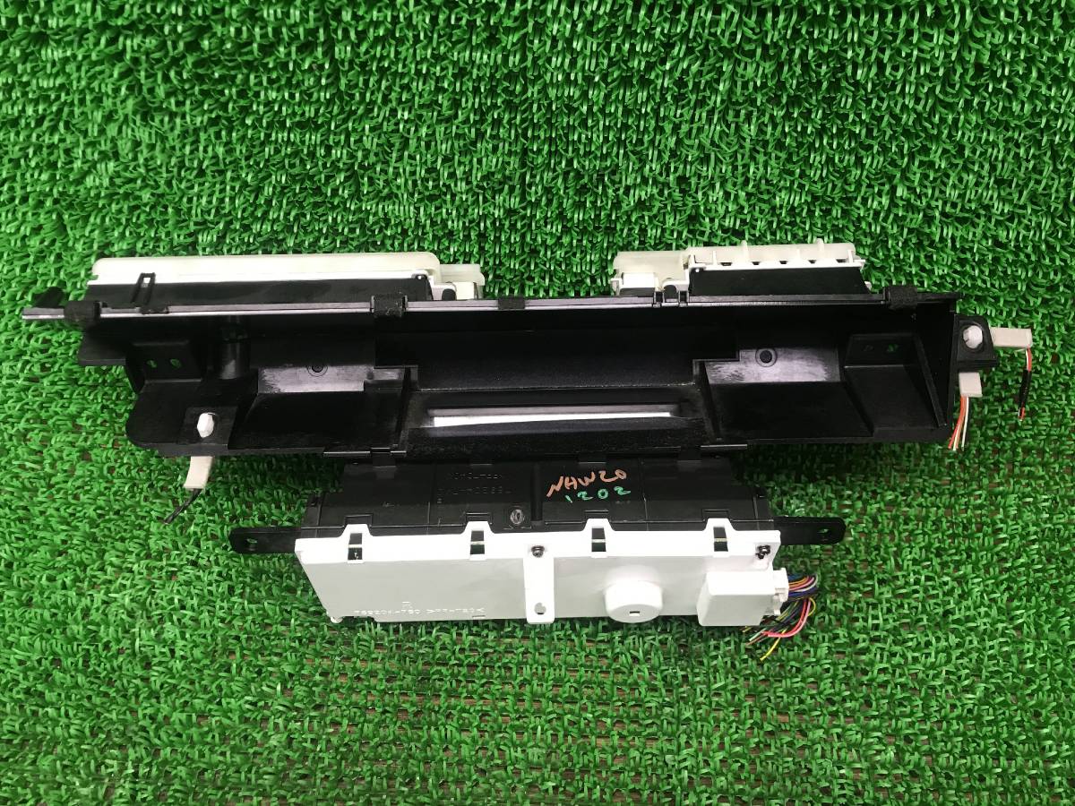 1202　トヨタ プリウス　NHW20　純正　スピードメーター　スピードメーターパネル　速度計　計器　走行距離不明