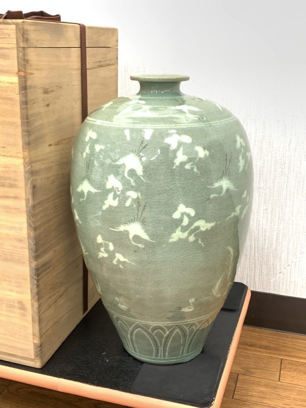 旧家蔵出 韓国人間文化財 池順鐸 作 高麗青磁 白黒象嵌 雲鶴文 大壺 高