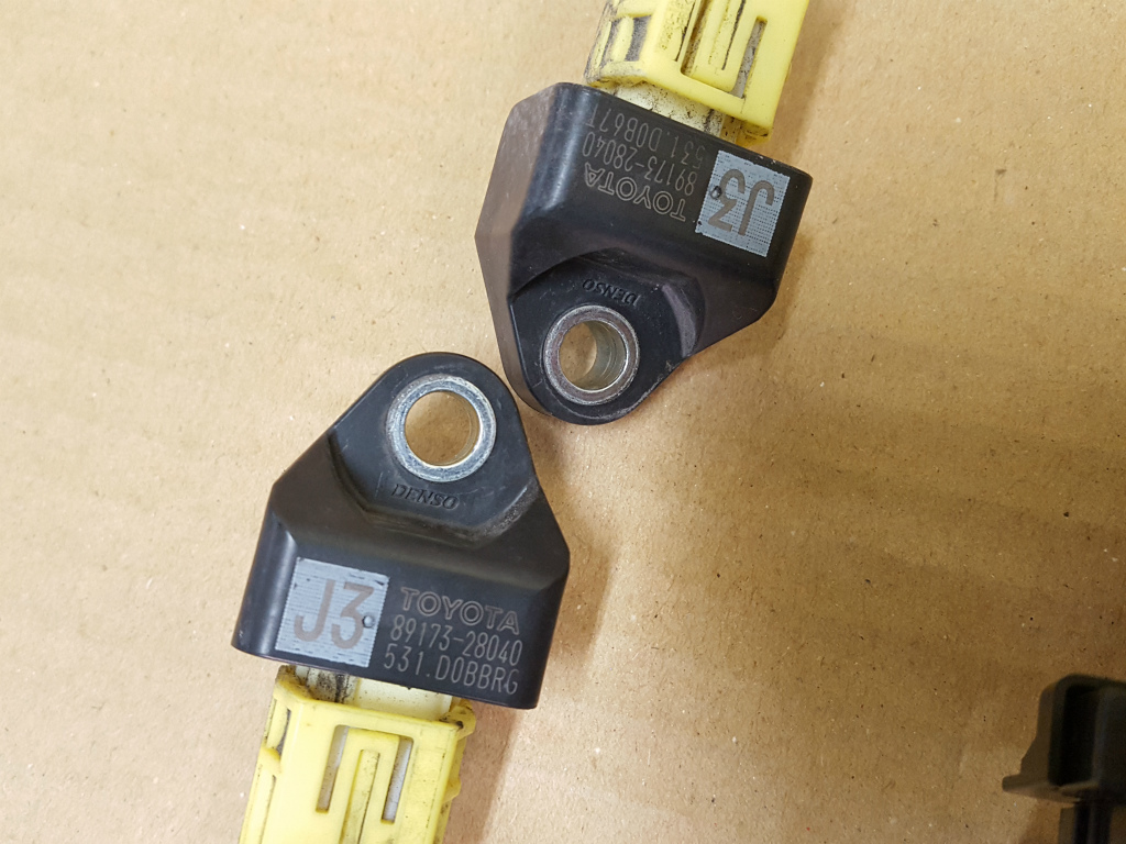 エスクァイア ZRR80G エアバッグ カバー ホーンパッド パネル カバー