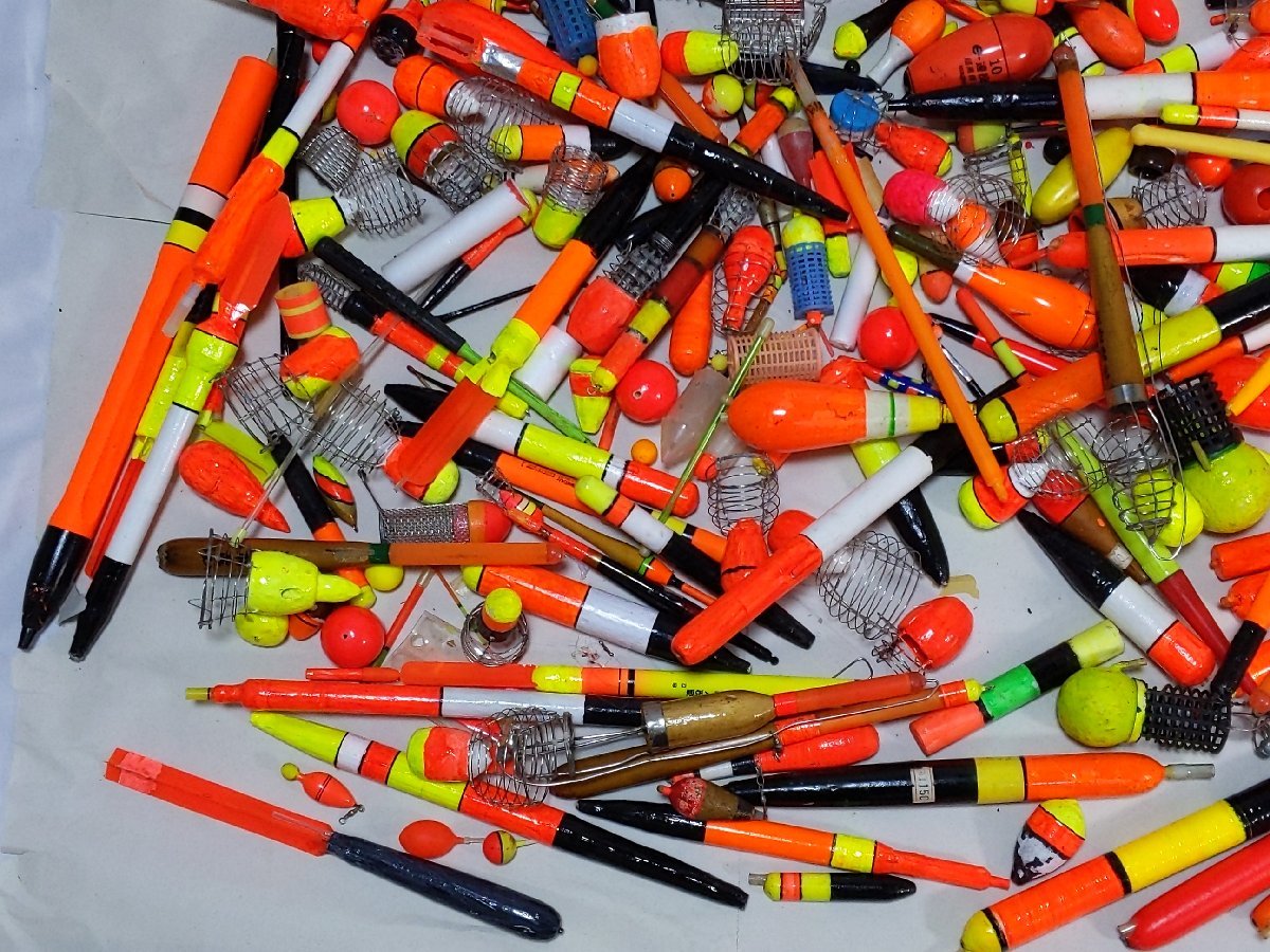 (管62767)超大量 ウキ まとめ 遠投ウキ 丸ウキ カゴウキ うき 仕掛け 釣具 釣り具 中古 セット 堤防釣り 磯釣り