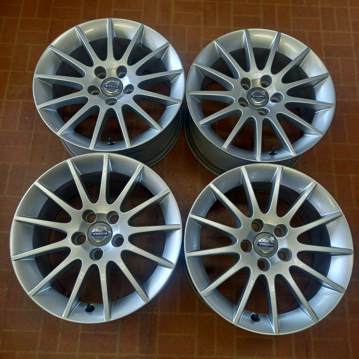 VOLVO ボルボ純正 16インチ 7.5J+45 5H-108 中古 純正 VOLVO ボルボ T4