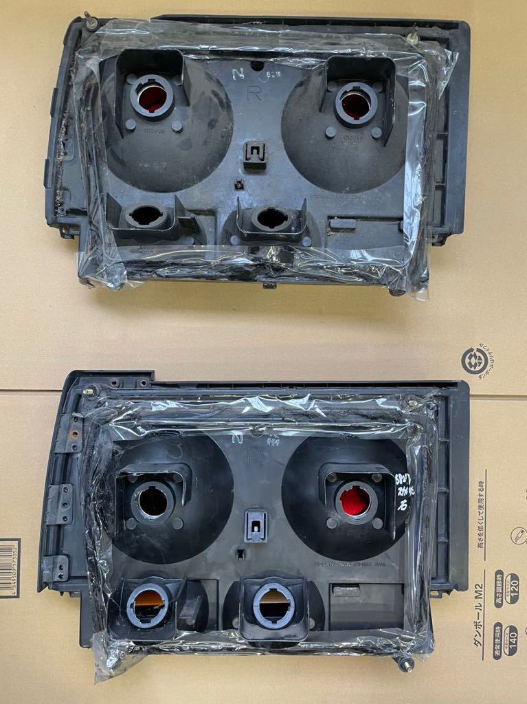 R31 スカイライン テールランプ 右側2つ スカイライン 日産 希少 2個