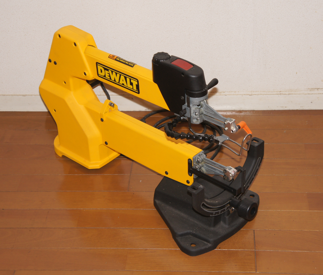 純正売上 【引取り限定／東京】デウォルト（DeWALT）DW788／糸のこ盤