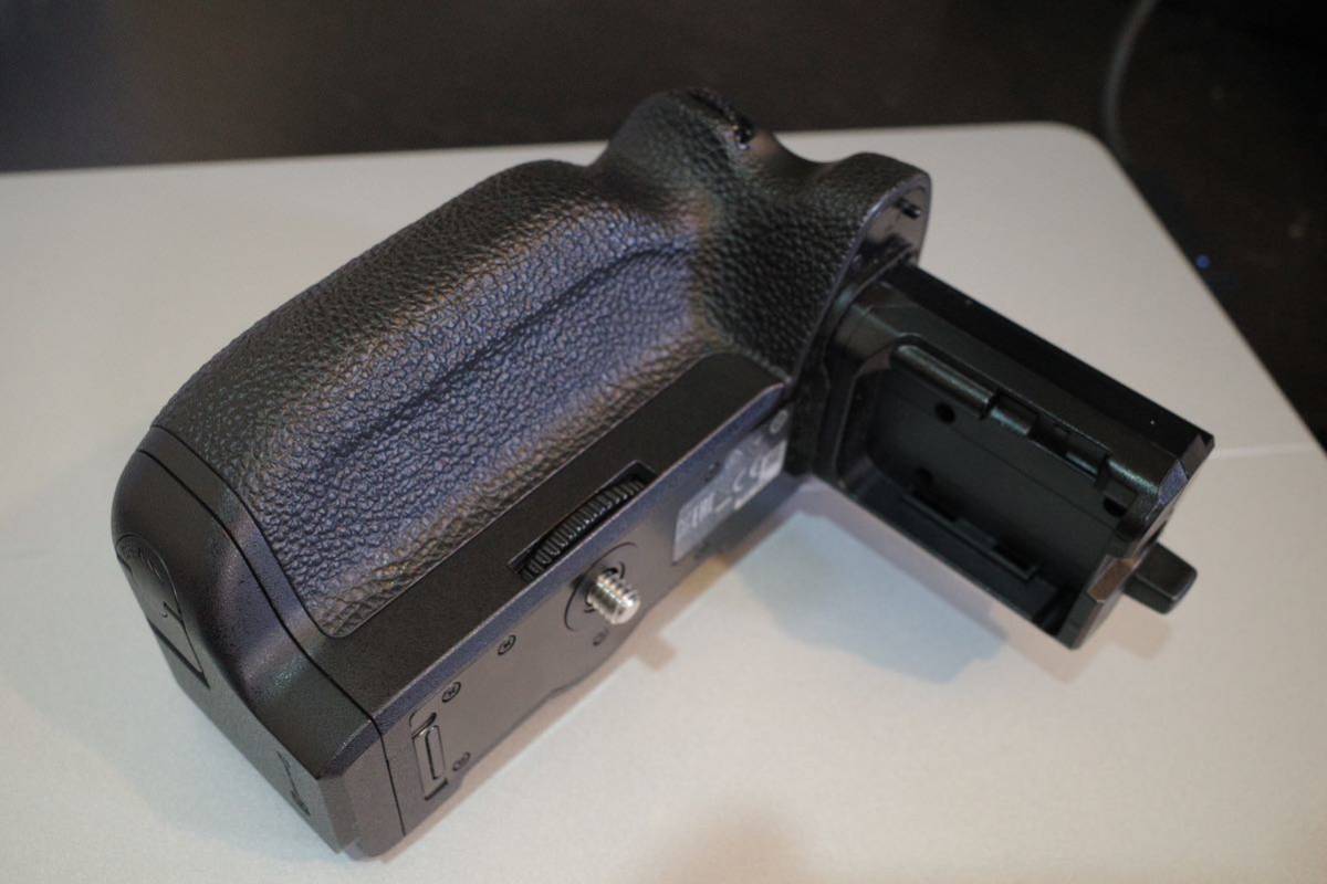 SONY 縦位置グリップ VG-C4EM ソニー 美品 最終値下げ！極美品ソニー