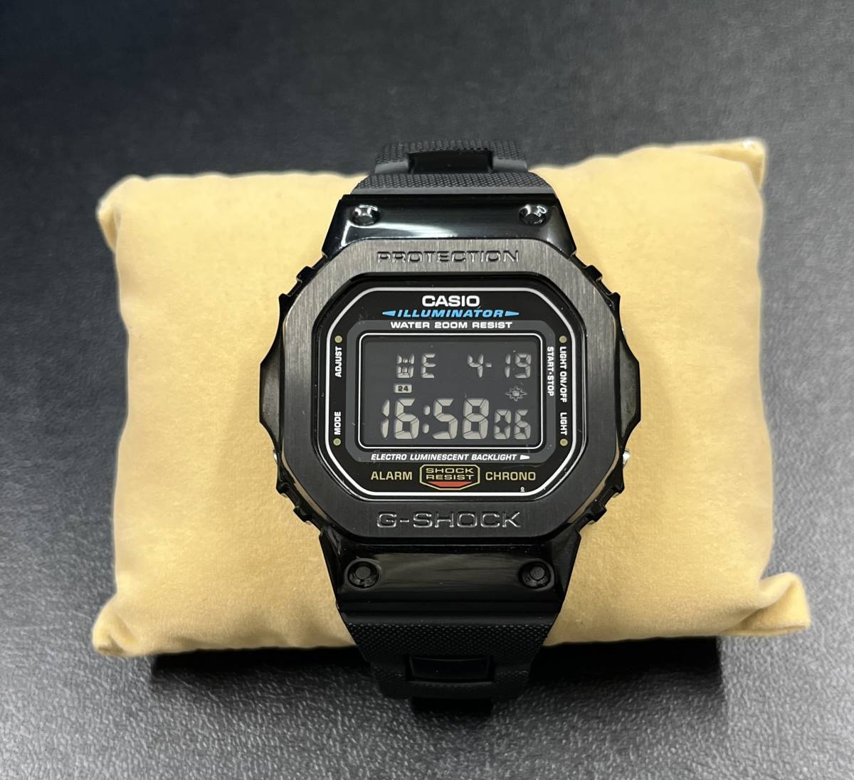 g-shock ベゼルのフリマアイテム一覧 DW-5600C-1Vベゼルストラップセット　新品