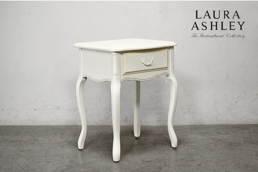 新作入荷，SALE 737 極 Laura Ashley ローラアシュレイ PROVENCALE プロヴァンセル サイドテーブル ナイトテーブル6.3万(サイドテーブル)｜売買されたオークション情報、yahooの商品情報をアーカイブ公開 - オークフ サイドテーブル