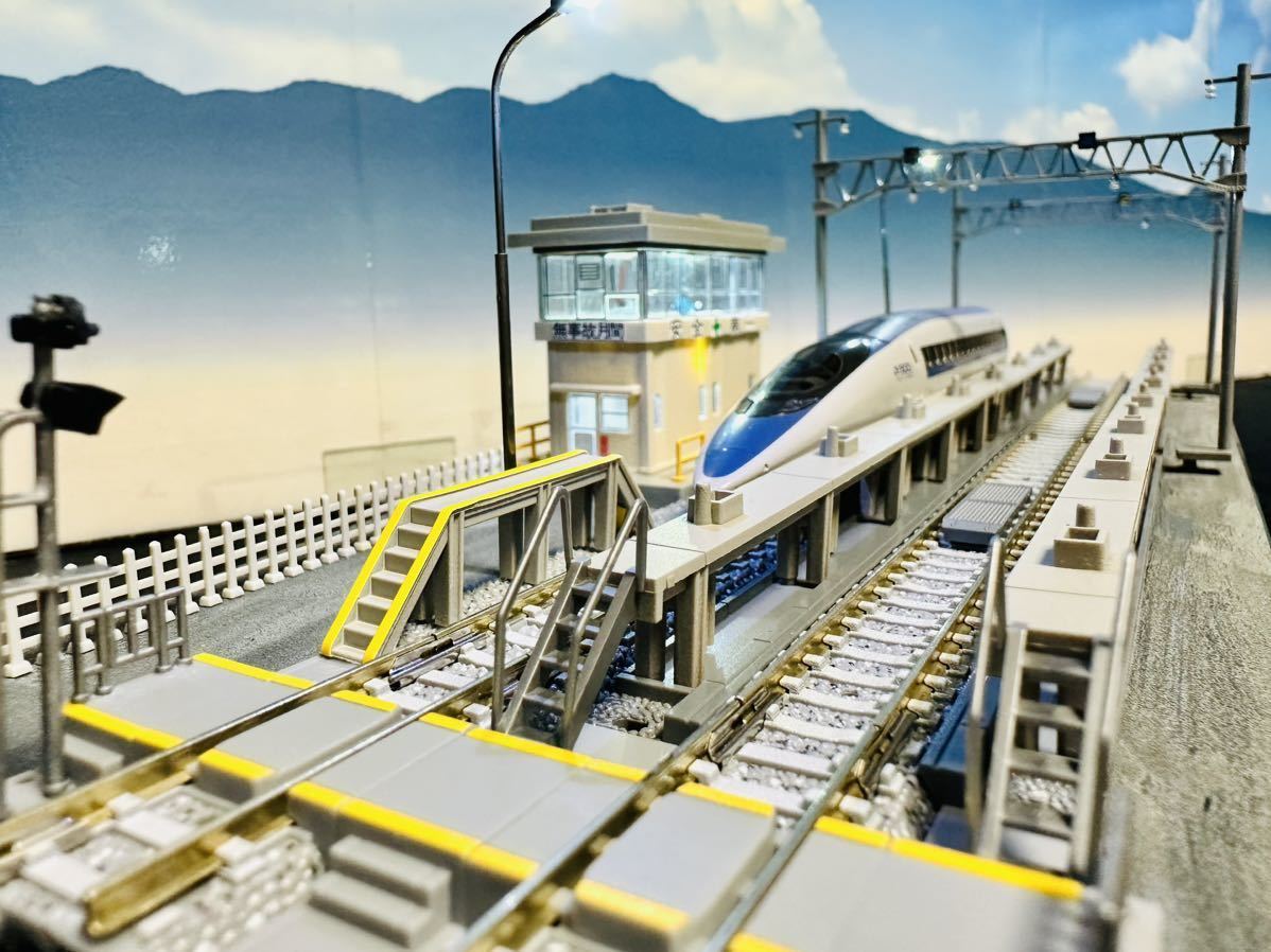 新品 鉄道模型 Nゲージ ジオラマ 新幹線車両基地展示台 展示ケース