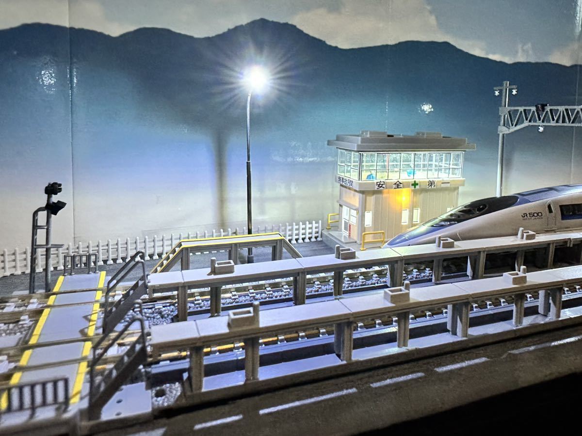新品 鉄道模型 Nゲージ ジオラマ 新幹線車両基地展示台 展示ケース