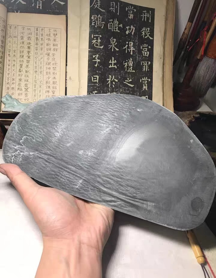 眉子坑歙砚的欣赏与收藏- 荣宝斋官网 大型硯 歙 歙州硯 サイズ100/25MM